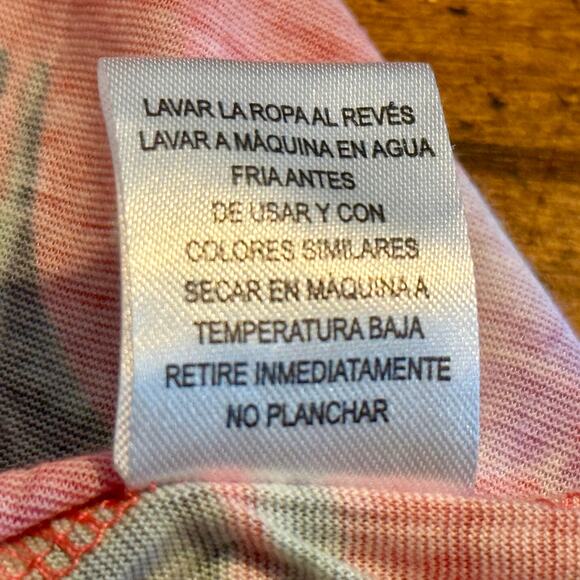 New York Laundry Women’s 1X (Plus Size) Red Floral Cold Shoulder Tunic Top A0083 - Picture 7 of 9